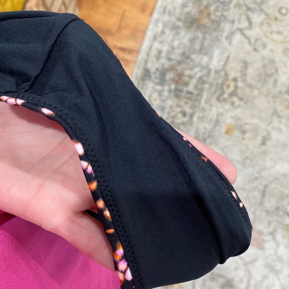 Victoria’s Secret Looped Back VNeck One Piece Swimsuit Swimwear L - Picture 6 of 7